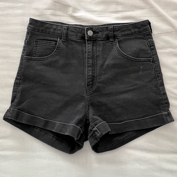 H&M - High waisted shorts - Picture 3 of 4